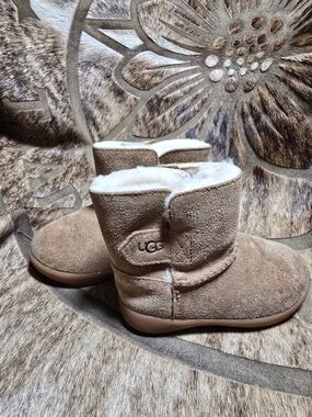Used Ugg Keelan Boot - Chestnut BABY Size 6